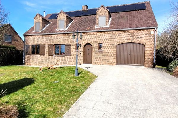 Maison
                                vendu
                                in Jemeppe-sur-Sambre