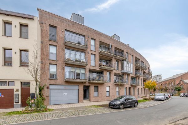 Estate main image
