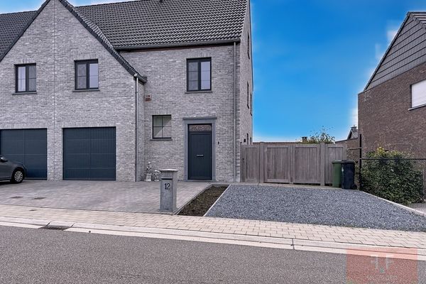 Huis
                                optie koop
                                in Borsbeke