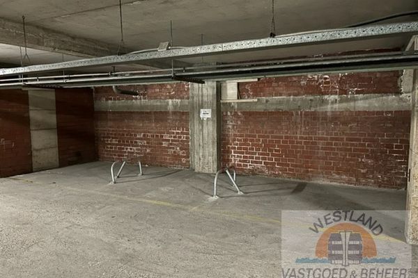 Garage staanplaats
                            a vendre in Coxyde