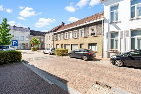 Huis
                                verkocht
                                in Kluisbergen