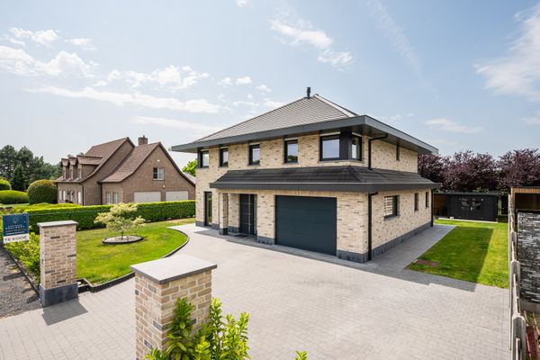 Huis
                                te koop
                                in Knesselare