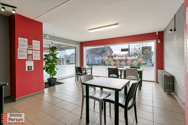Commercieel te koop / Testelt