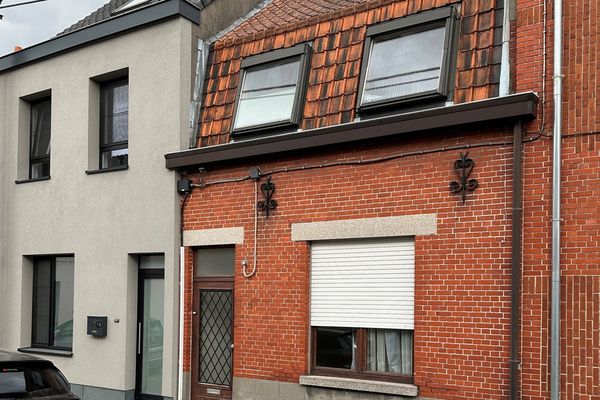 Huis
                                verhuurd
                                in Drongen