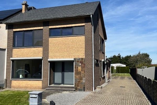 Estate main image