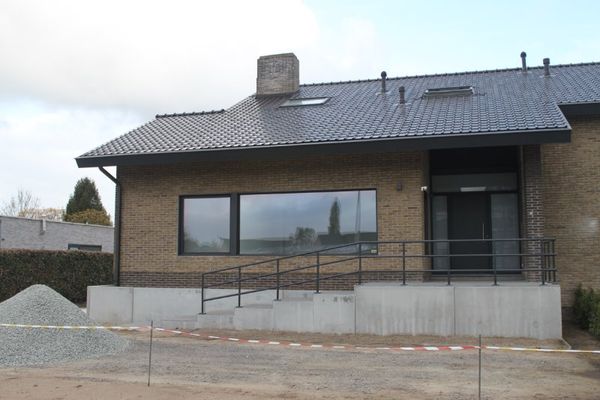 Estate main image