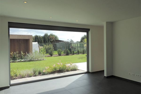 Huis verhuurd / Paal