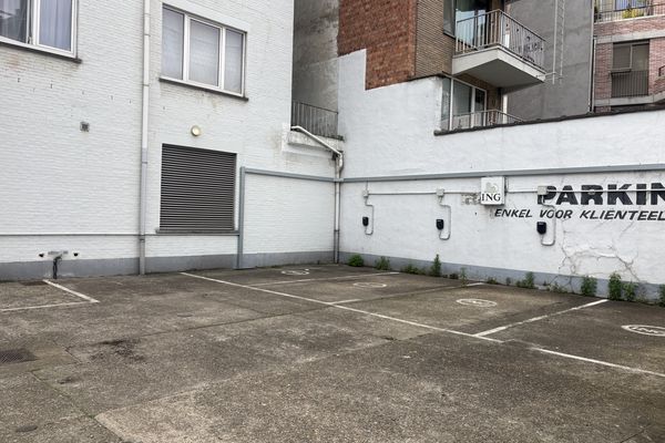 Staanplaats
                                te koop in Antwerpen
