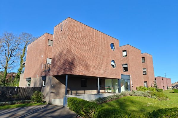 Estate main image