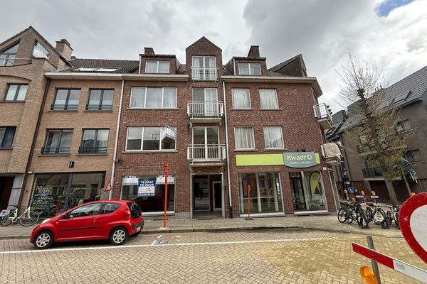 commercieel gelijkvloers
                            te huur in Lier