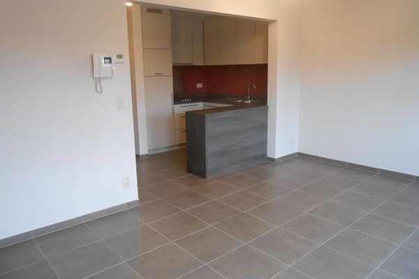 Appartement te huur / Halle