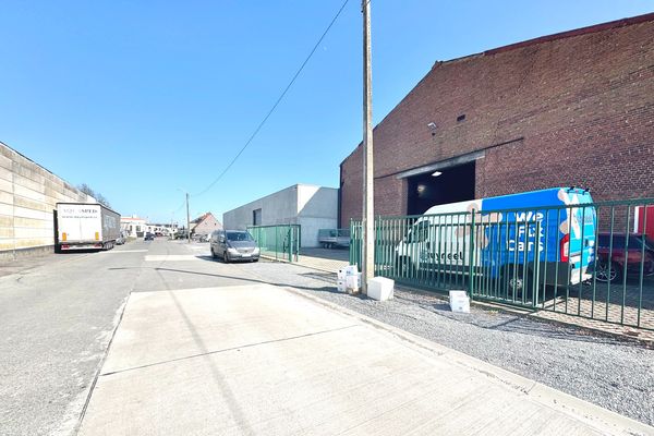 Magazijn
                            te huur in Sint-Eloois-Vijve