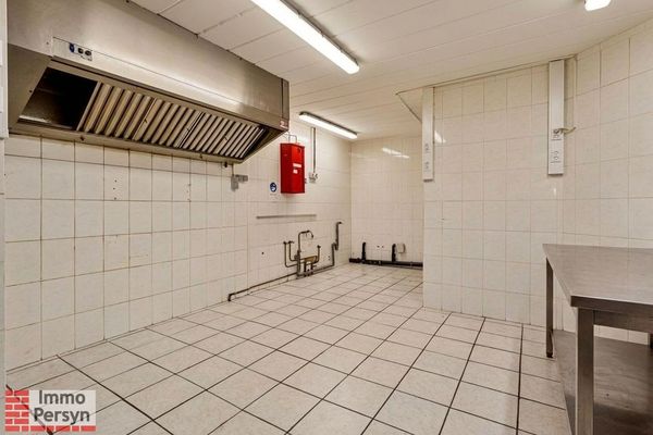Commercieel te koop / Messelbroek