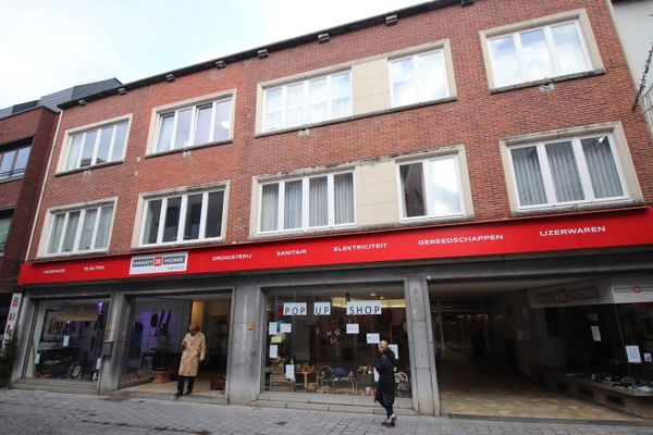 Handelsgelijkvloers
                            verhuurd in Leuven