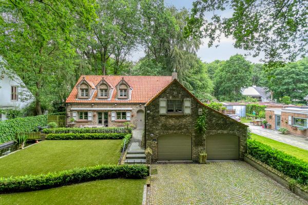 Huis
                            te koop in Sint-Kruis