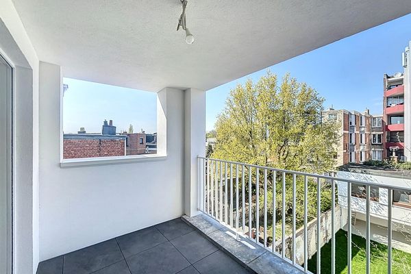 Studio
                            te huur in Berchem