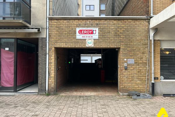 Boîte de garage
                                a louer in La Panne