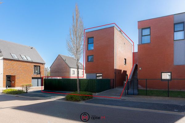 Estate main image