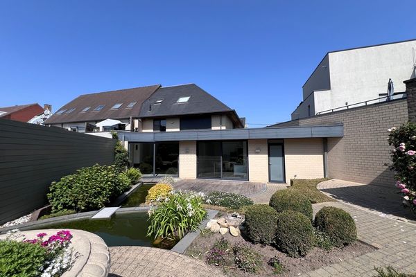 Huis
                                te koop
                                in Zwevezele