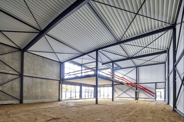 Industrieel te koop / Hasselt