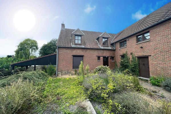 Villa
                            a louer in Maisières