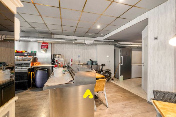 Commercial a louer / De Panne