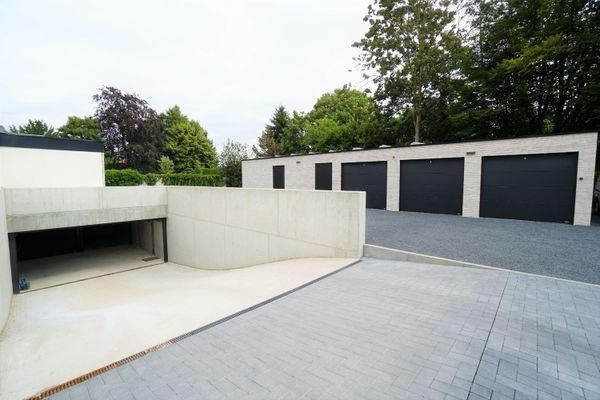 estate img