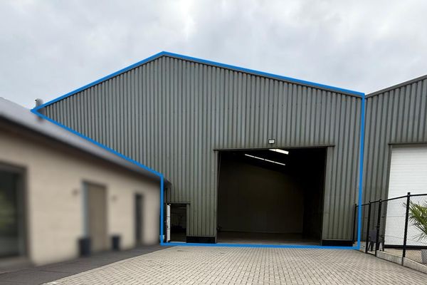 Industrieel
                                te huur
                                in Lanaken