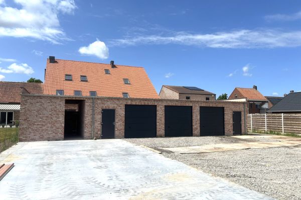 Garage
                                te huur in Houthulst