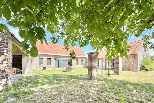 Huis
                            verkocht in Deerlijk