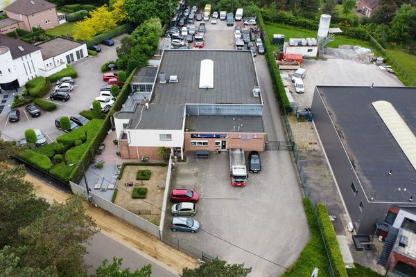 Bedrijfsgebouw
                            te koop in Heusden-Zolder