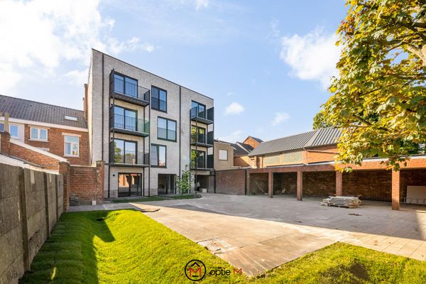 Estate main image