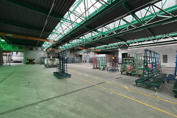 Industrieel te koop / Hasselt