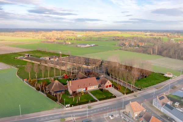 Boerderij
                            te koop in Alveringem