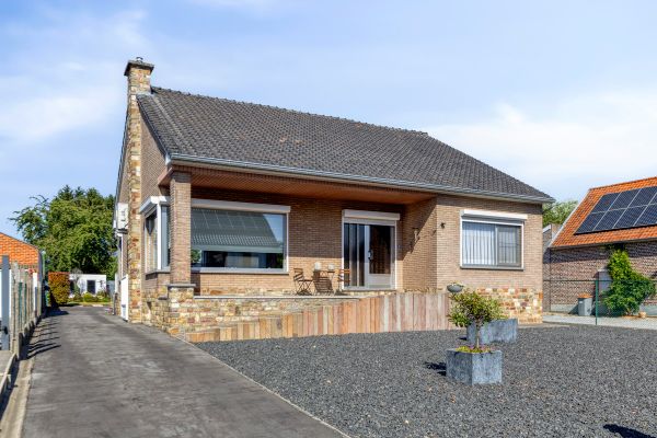 Huis
                                te koop
                                in Bilzen-Hoeselt