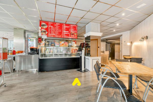 Commercial a louer / De Panne
