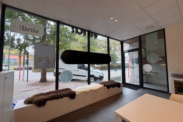 Commercieel
                                te huur
                                in Torhout