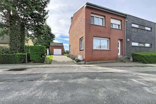 Huis
                                te koop
                                in Maldegem