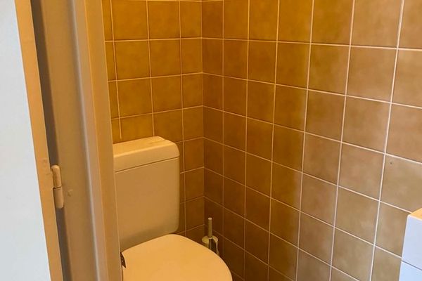 toilet