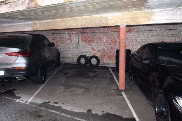 Garage te koop / Sint-Jans-Molenbeek