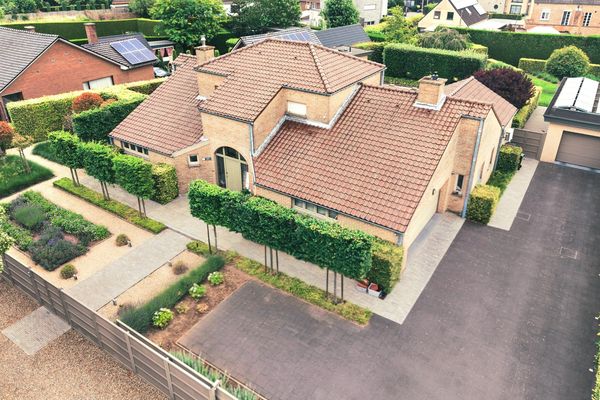 Huis
                                te koop
                                in Neeroeteren
