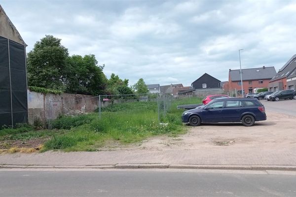 Bouwgrond
                            te koop in Denderleeuw