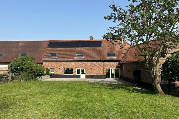 Huis
                                verkocht
                                in Pajottegem