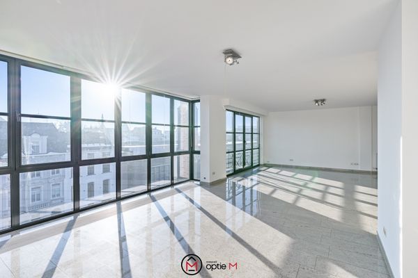Estate main image