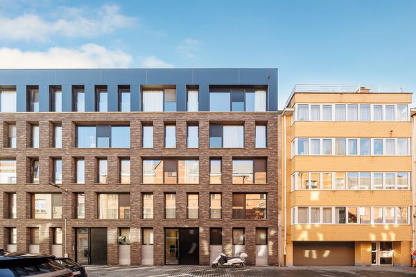 Gelijkvloerse verdieping
                            te koop in Antwerpen