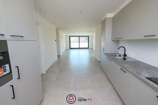 Estate main image