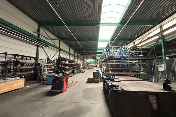 Industrieel te koop / Hasselt