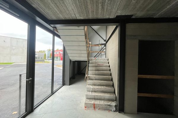 Industrieel te koop / As