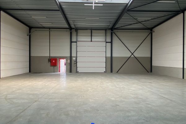 Magazijn
                            te koop in Dadizele