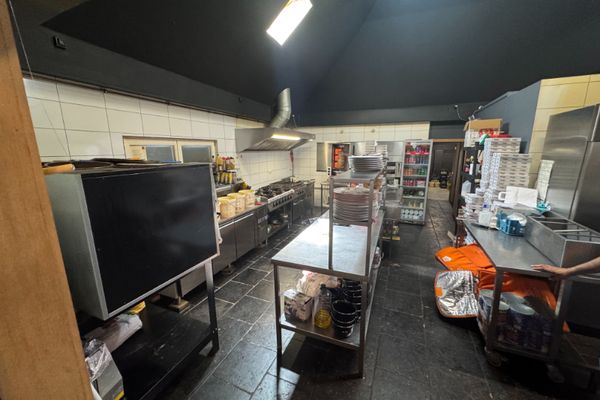 Commercieel te koop / Kapellen